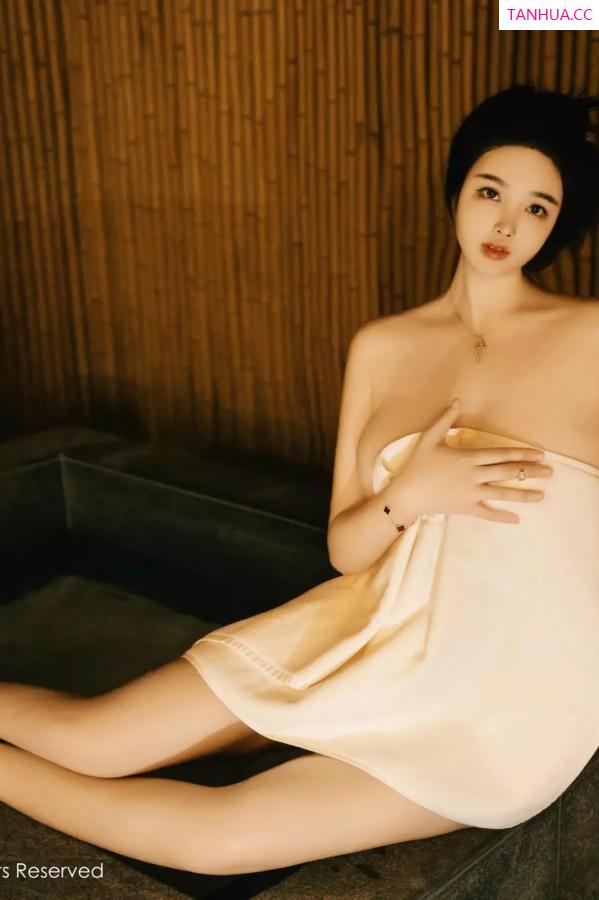   [XiuRen]高清写真图 2025.03.31 No.10091 林若凡F 白色浴巾第7张图片